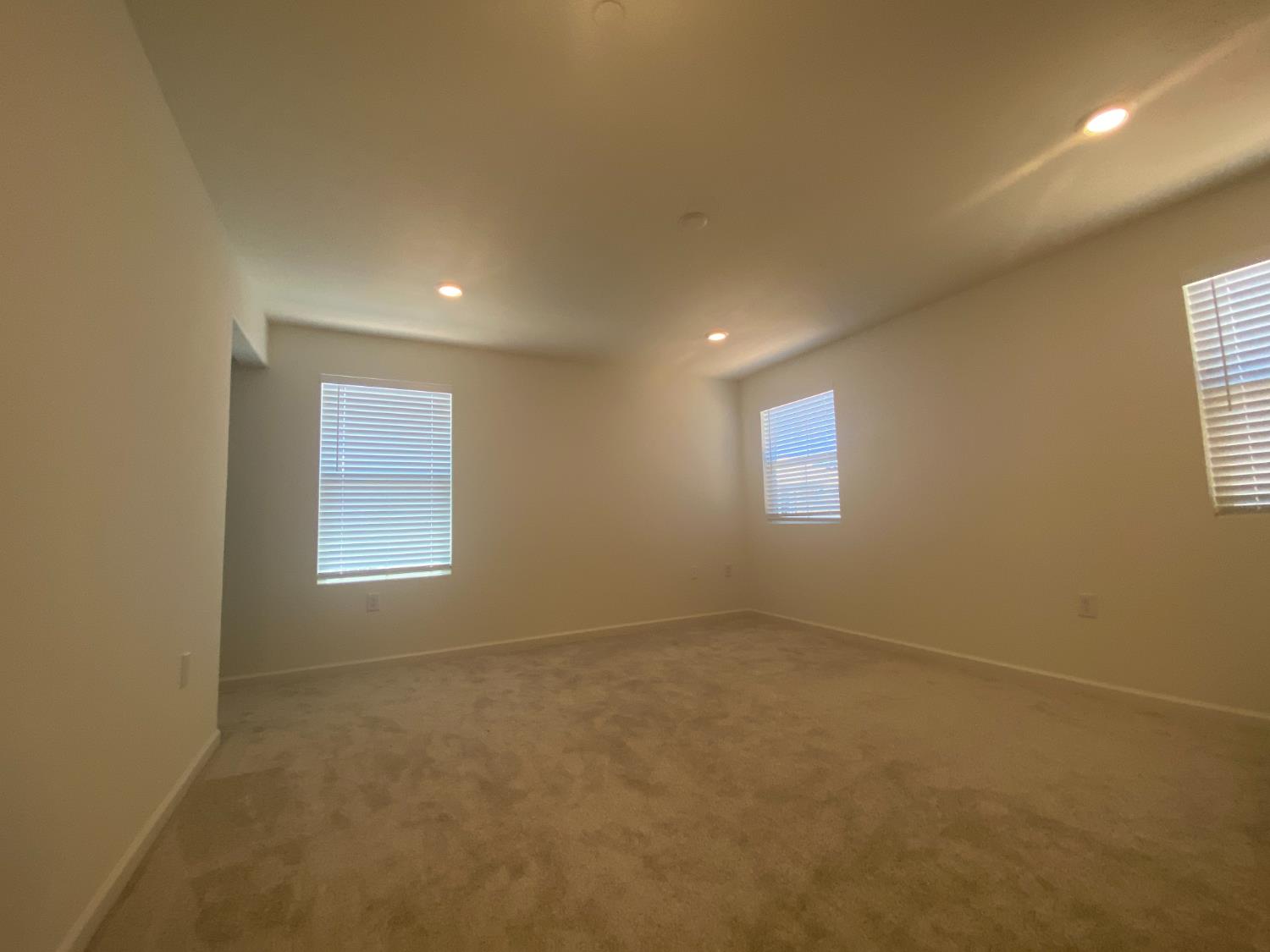 564 Spalding Way Lathrop, CA 95330 - Photo 19 of 28 Gallery Image 19