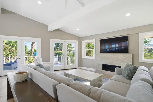 $997,000 | 417 Cobia Avenue, Fort Walton Beach, FL 32548