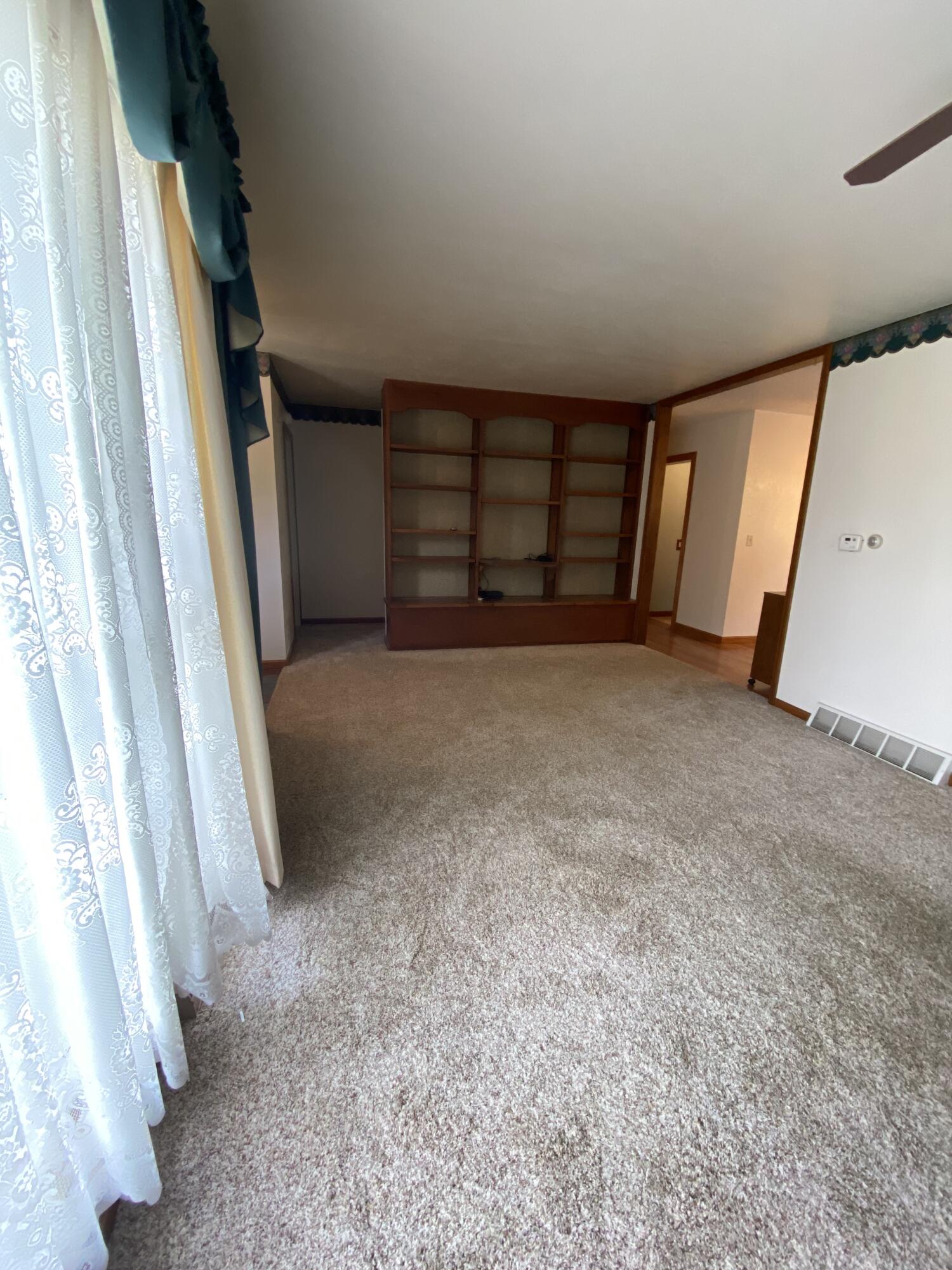 4570 Knowles Road North Adams, MI 49262 - Photo 13 of 31 LR 4