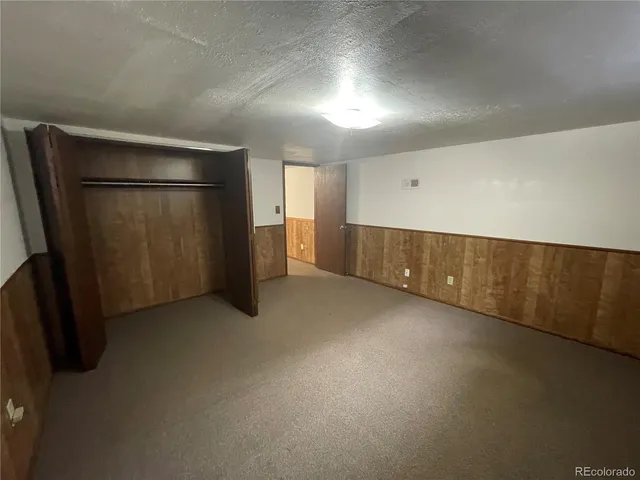 a view of entryway with stairs