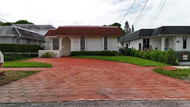 $599,000 | 2102 Southwest 58th Court, Miami, FL 33155