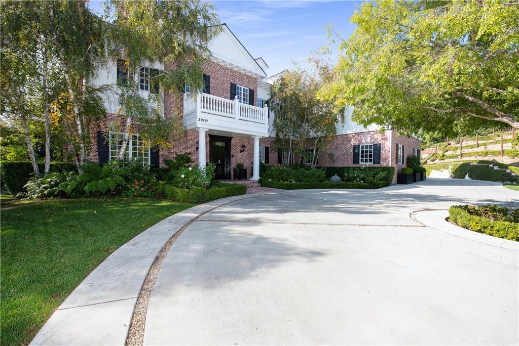 31991 Peppertree-Bend San Juan Capistrano, CA 92675 - Photo 6 of 74