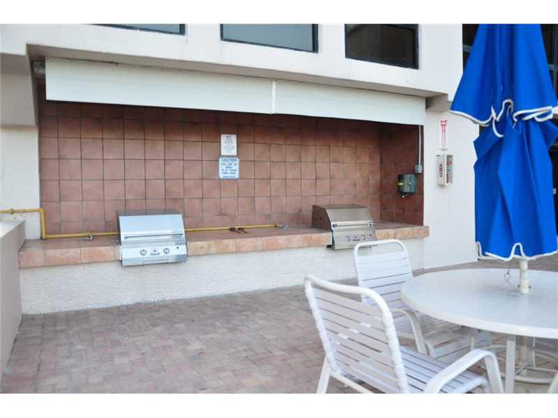 1000 South Ocean Boulevard, Unit 6F Pompano Beach, FL 33062 - Photo 20 of 33 Exterior Front