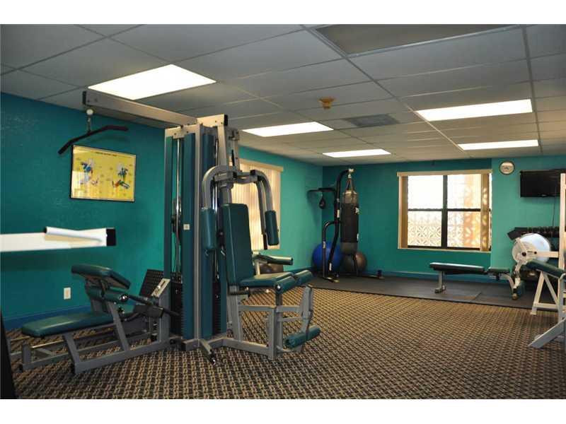 1000 South Ocean Boulevard, Unit 6F Pompano Beach, FL 33062 - Photo 25 of 33 Exterior Front