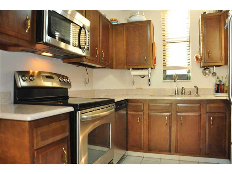 1000 South Ocean Boulevard, Unit 6F Pompano Beach, FL 33062 - Photo 9 of 33 Exterior Front