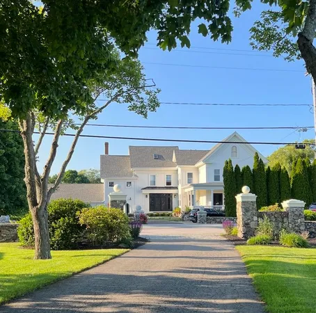 $3,500 | 69 Atlantic Avenue, North Hampton, NH 03862