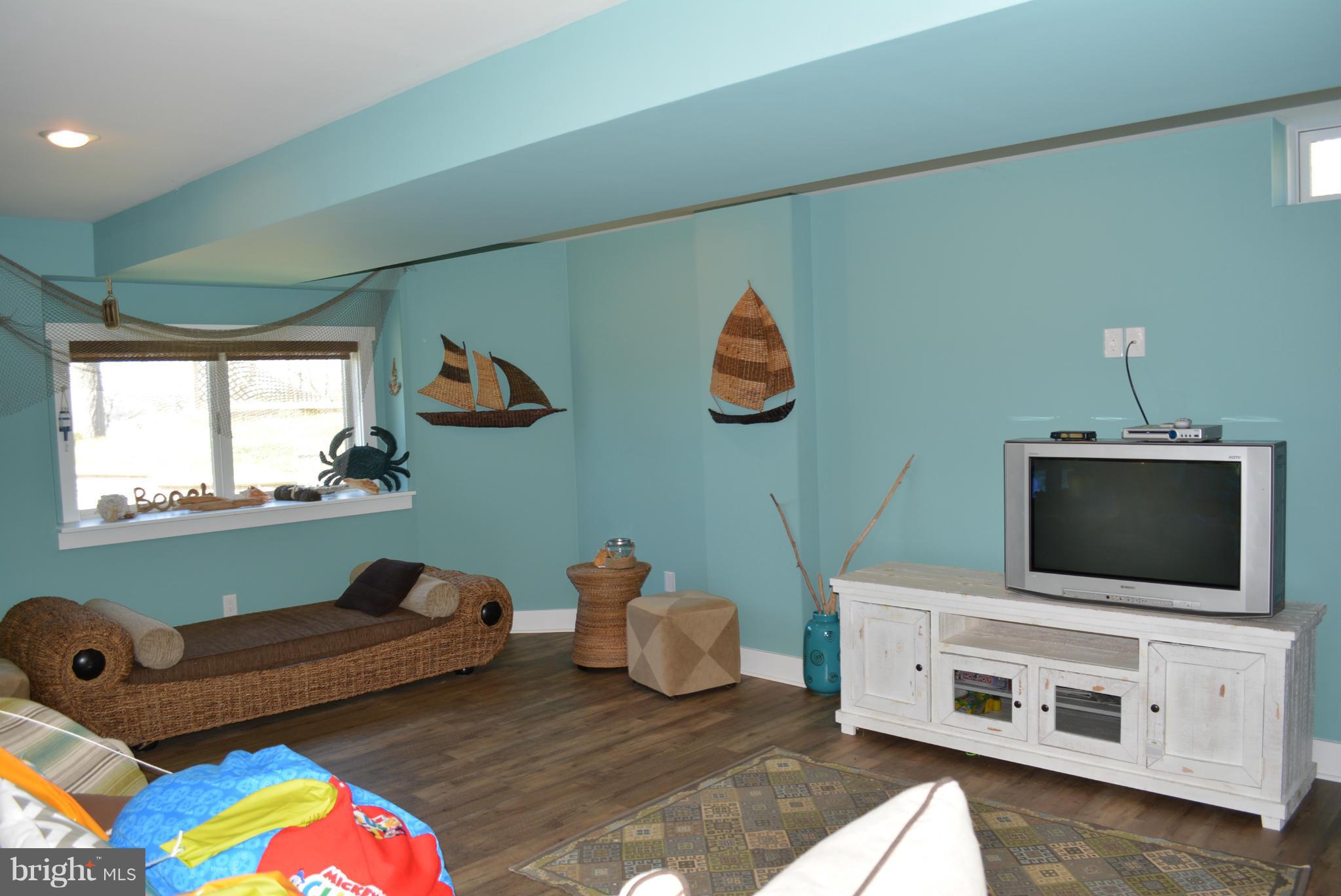 1631 Elk Forest Road Elkton, MD 21921 - Photo 22 of 28 Family Room