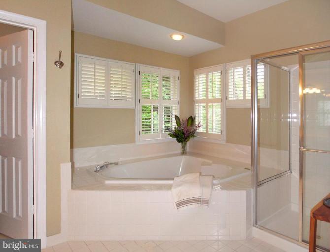 1114 Northwind Drive Reston, VA 20194 - Photo 11 of 30 Master Bath