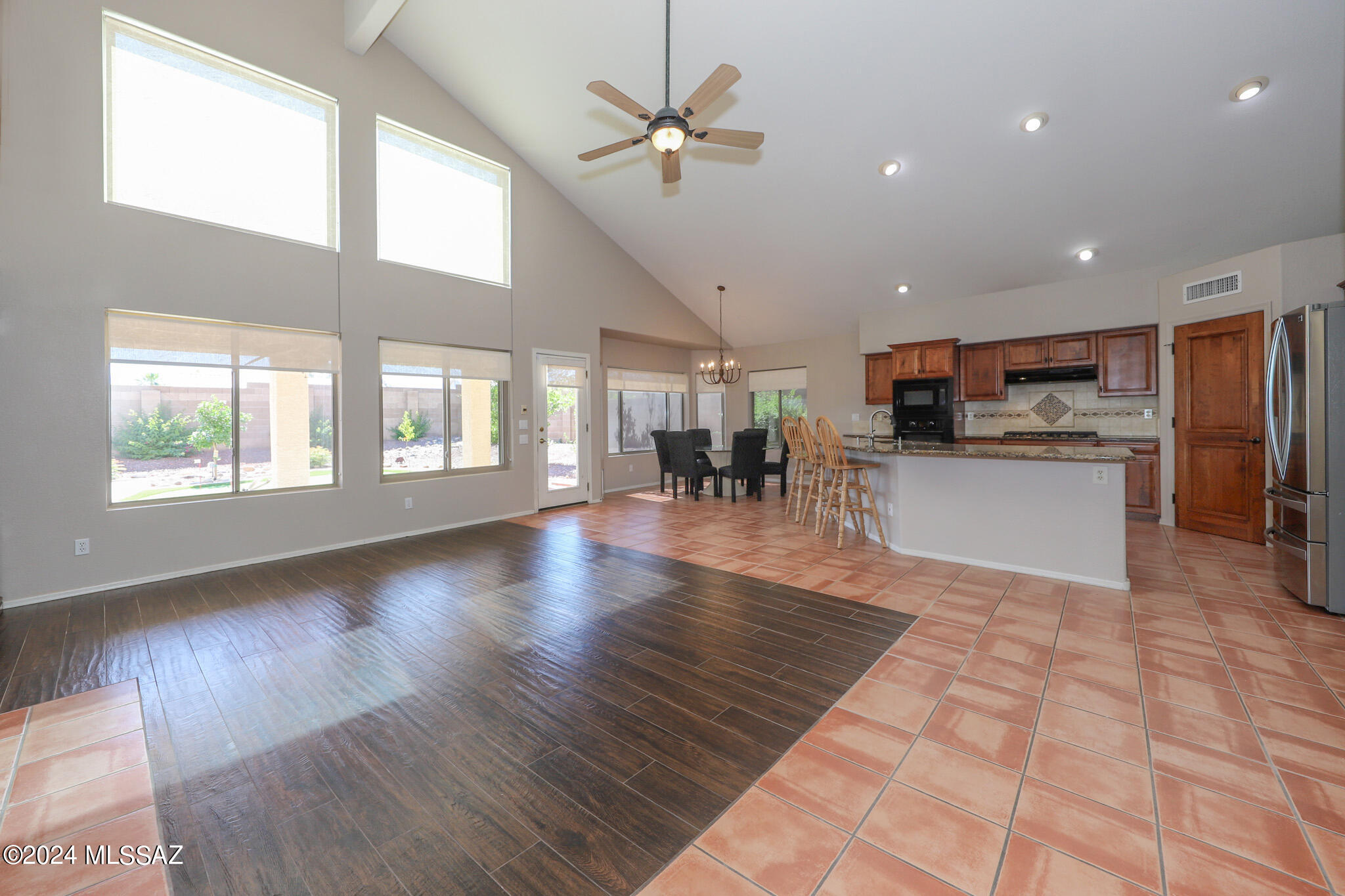 831 South Rincon Rising Road Tucson, AZ 85748 - Photo 4 of 33 Family room