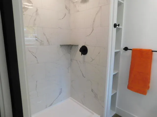 $285,000 | 27 Maxwell Lane, Bangor, ME 04401