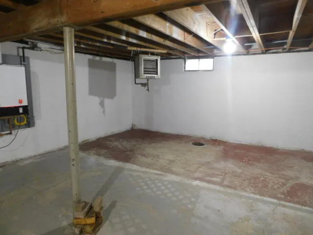 $285,000 | 27 Maxwell Lane, Bangor, ME 04401