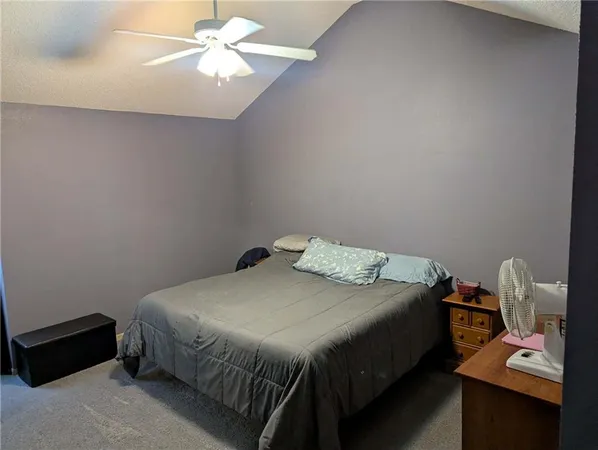$199,900 | 1415 Southeast Norwood Drive, Lee's Summit, MO 64081