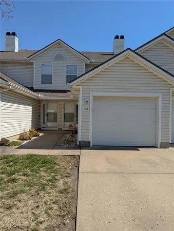 $199,900 | 1415 Southeast Norwood Drive, Lee's Summit, MO 64081