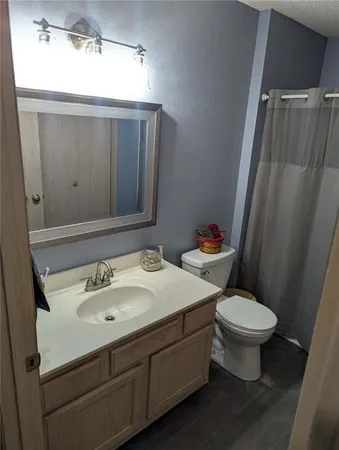 $199,900 | 1415 Southeast Norwood Drive, Lee's Summit, MO 64081