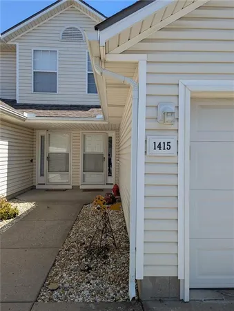 $199,900 | 1415 Southeast Norwood Drive, Lee's Summit, MO 64081