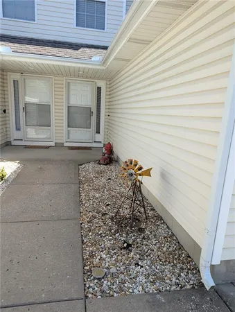 $199,900 | 1415 Southeast Norwood Drive, Lee's Summit, MO 64081