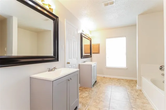 $345,000 | 226 Miramar Drive, Arlington, TX 76002