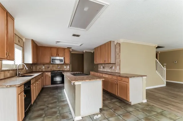 $345,000 | 226 Miramar Drive, Arlington, TX 76002