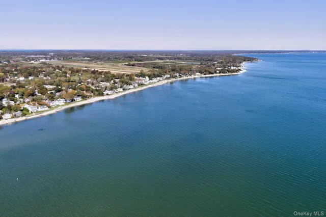 $745,000 | 133 High Meadow Lane, Jamesport, NY 11901