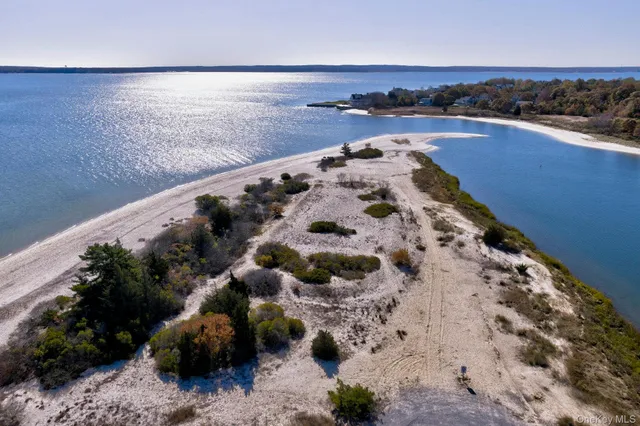 $745,000 | 133 High Meadow Lane, Jamesport, NY 11901