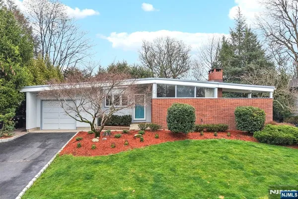 $799,000 | 208 Prospect Avenue, Oradell, NJ 07649