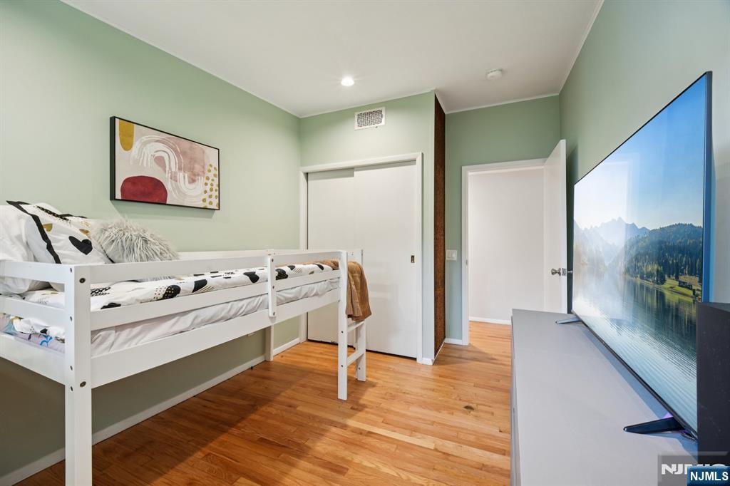 208 Prospect Avenue Oradell, NJ 07649 - Photo 24 of 50