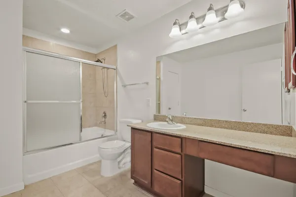 $1,800 | 1223 Grassy View Drive, Houston, TX 77073