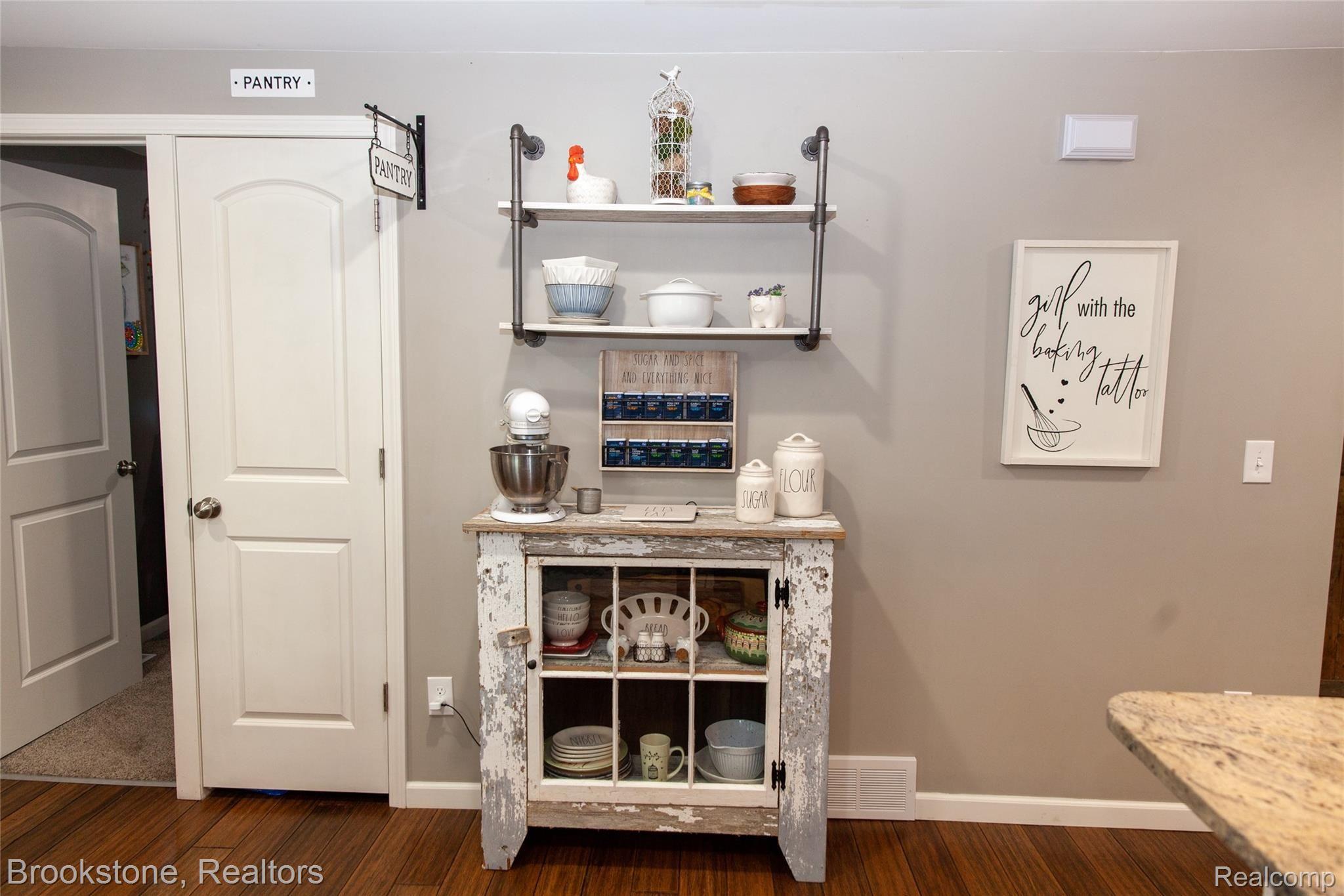 4592 Genesee Road Lapeer, MI 48446 - Photo 13 of 55 4592 Genesee edits-19.jpg