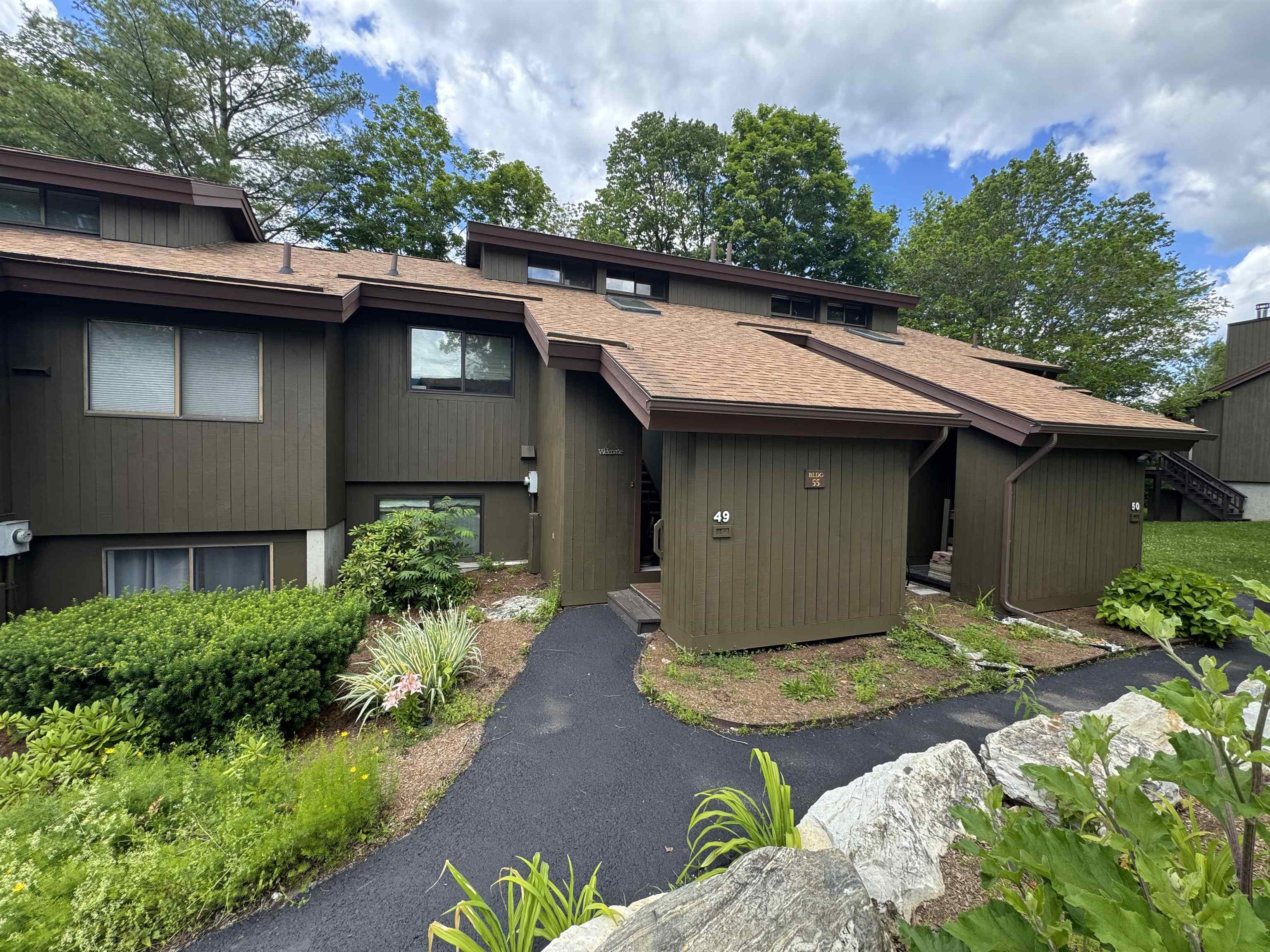 55 Murray Hill Woods Road, Unit 49 Manchester, VT 05255 - Photo 2 of 57