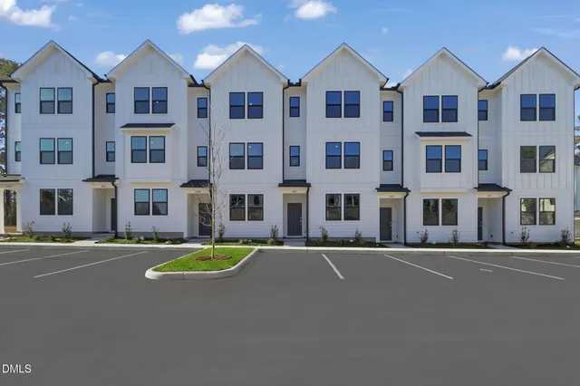 $324,990 | 2307 Oakwood Mdws Court, Raleigh, NC 27604