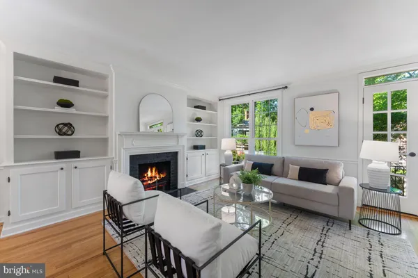 $1,337,000 | 911 South Lee Street, Alexandria, VA 22314