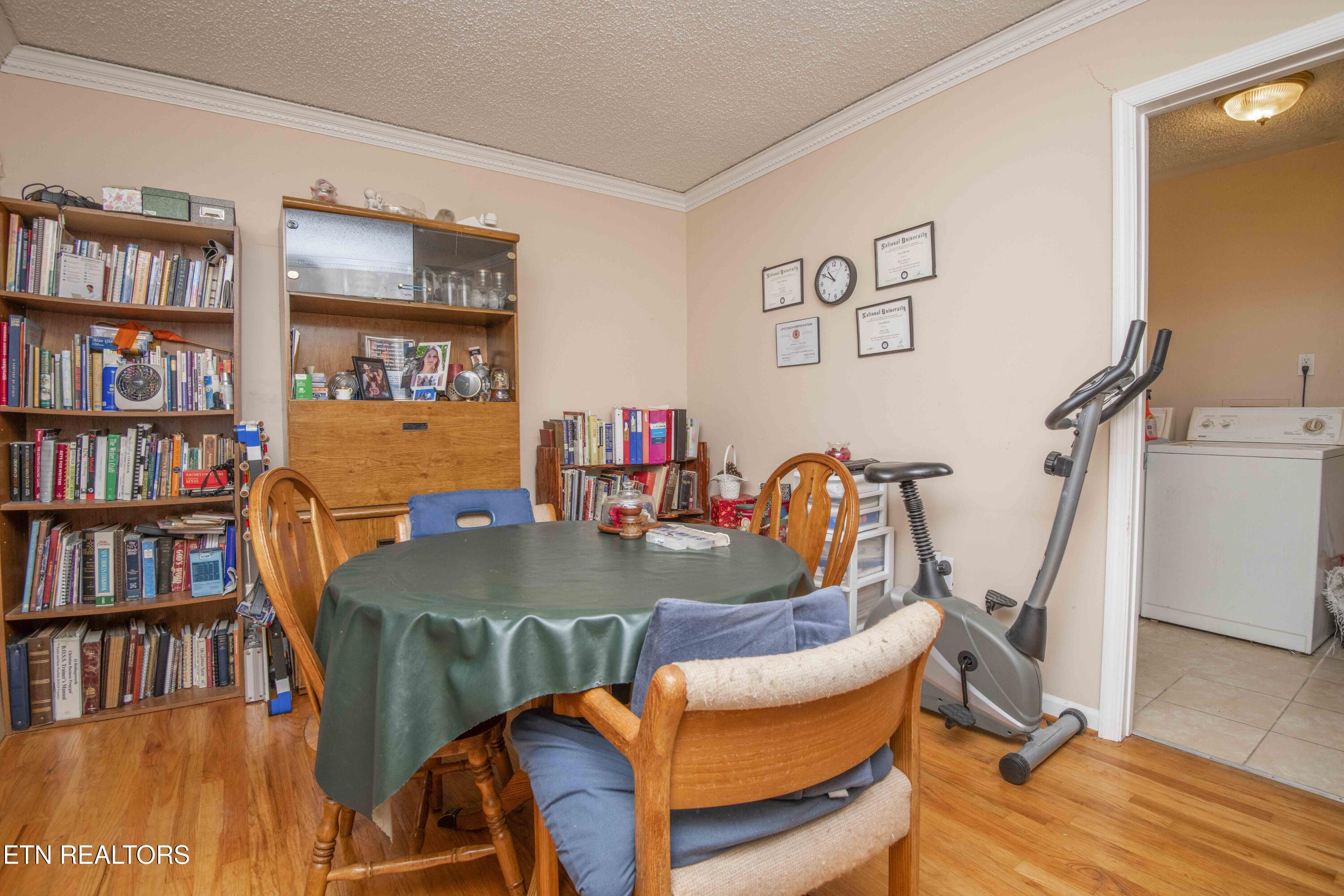 223 White Oak Lane Heiskell, TN 37754 - Photo 15 of 43 dining_1