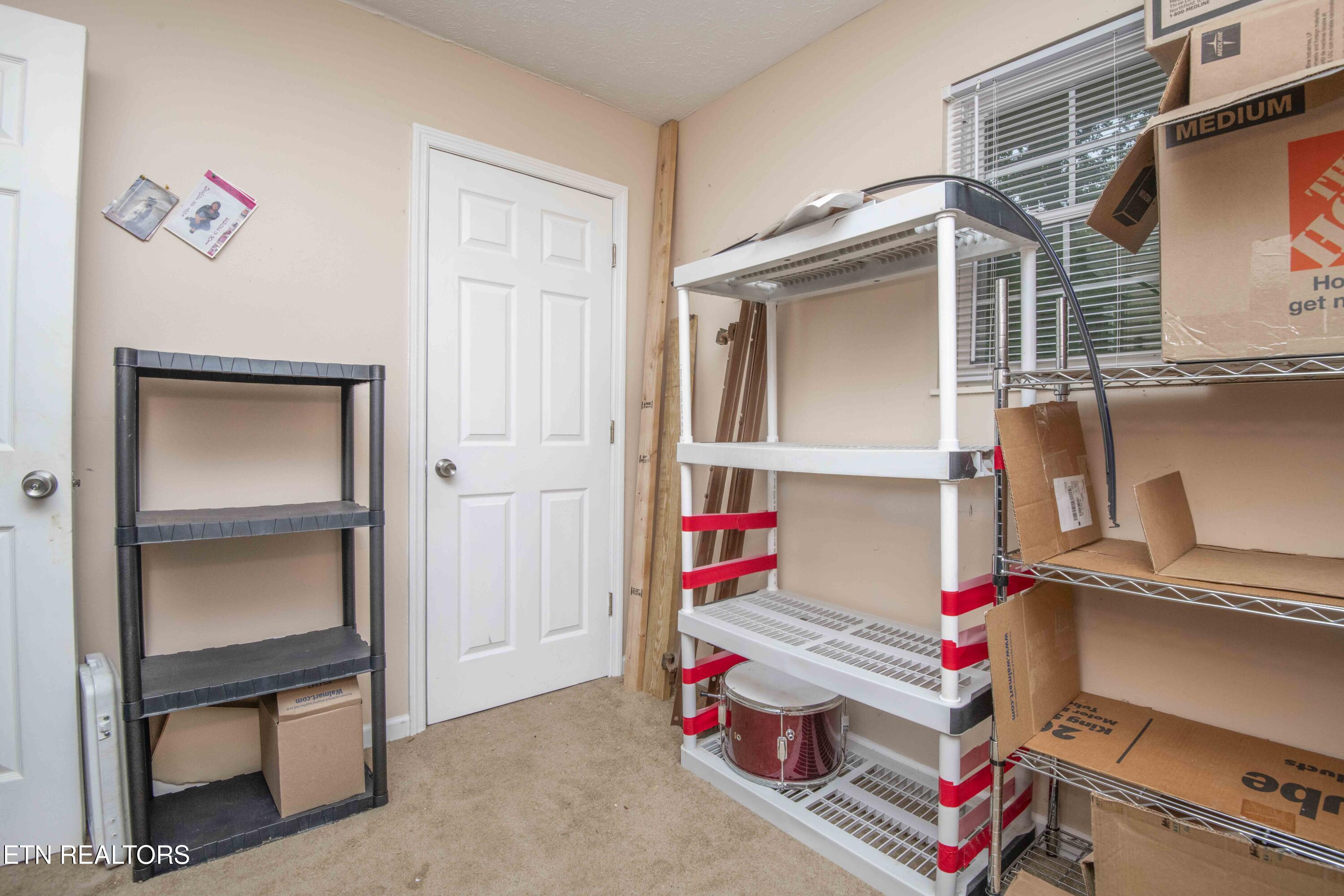 223 White Oak Lane Heiskell, TN 37754 - Photo 32 of 43 third bed_1