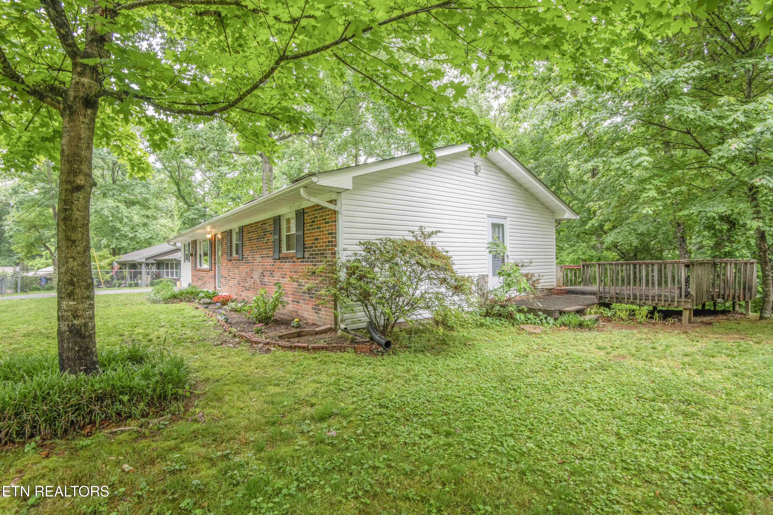 223 White Oak Lane Heiskell, TN 37754 - Photo 33 of 43 exterior_1