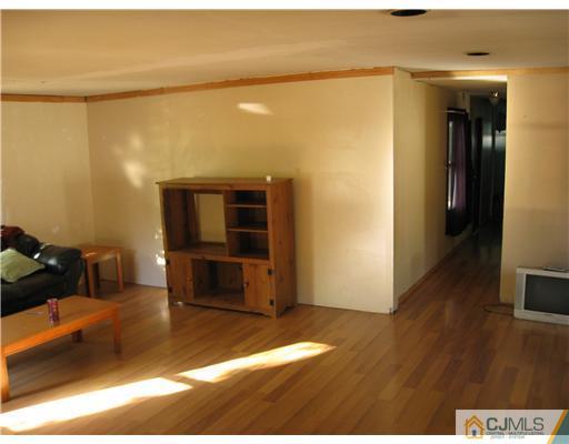 6 Robin Road, Unit 6 Monmouth Junction, NJ 08852 - Photo 3 of 9 Gallery Image 3