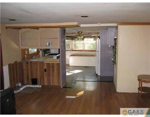 6 Robin Road, Unit 6 Monmouth Junction, NJ 08852 - Photo 5 of 9 Gallery Image 5