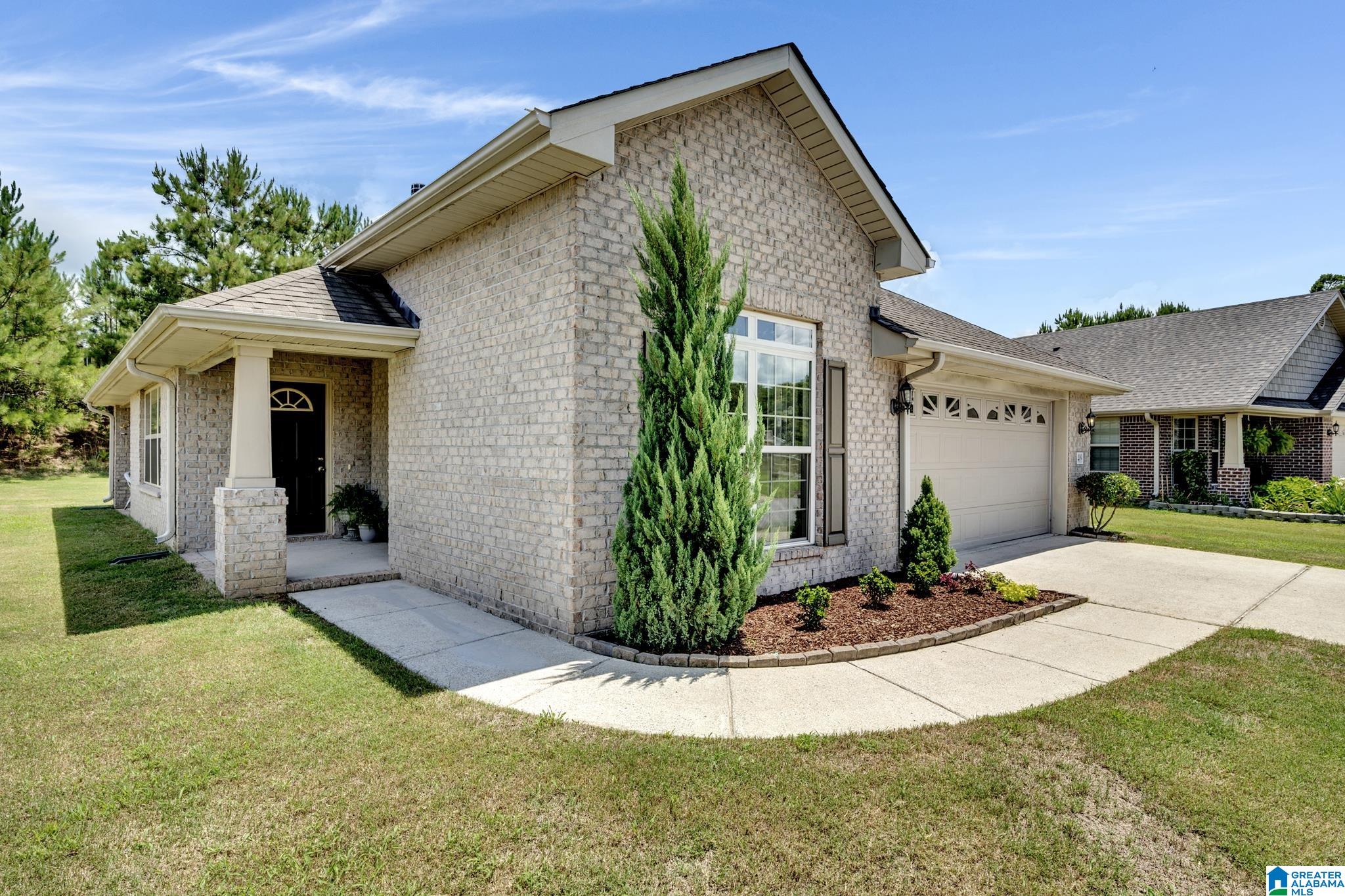409 Marsh Circle Calera, AL 35040 - Photo 2 of 28