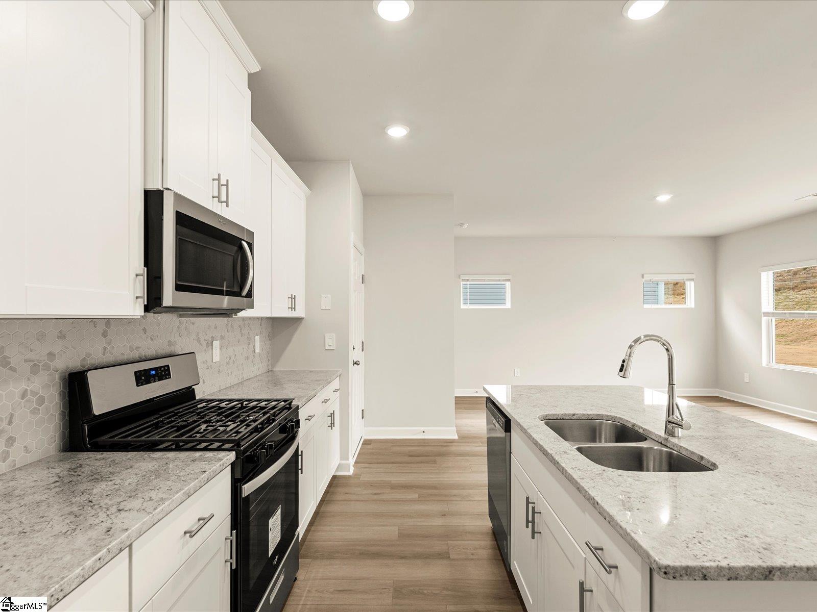 577 Dallington Drive Wellford, SC 29385 - Photo 7 of 31