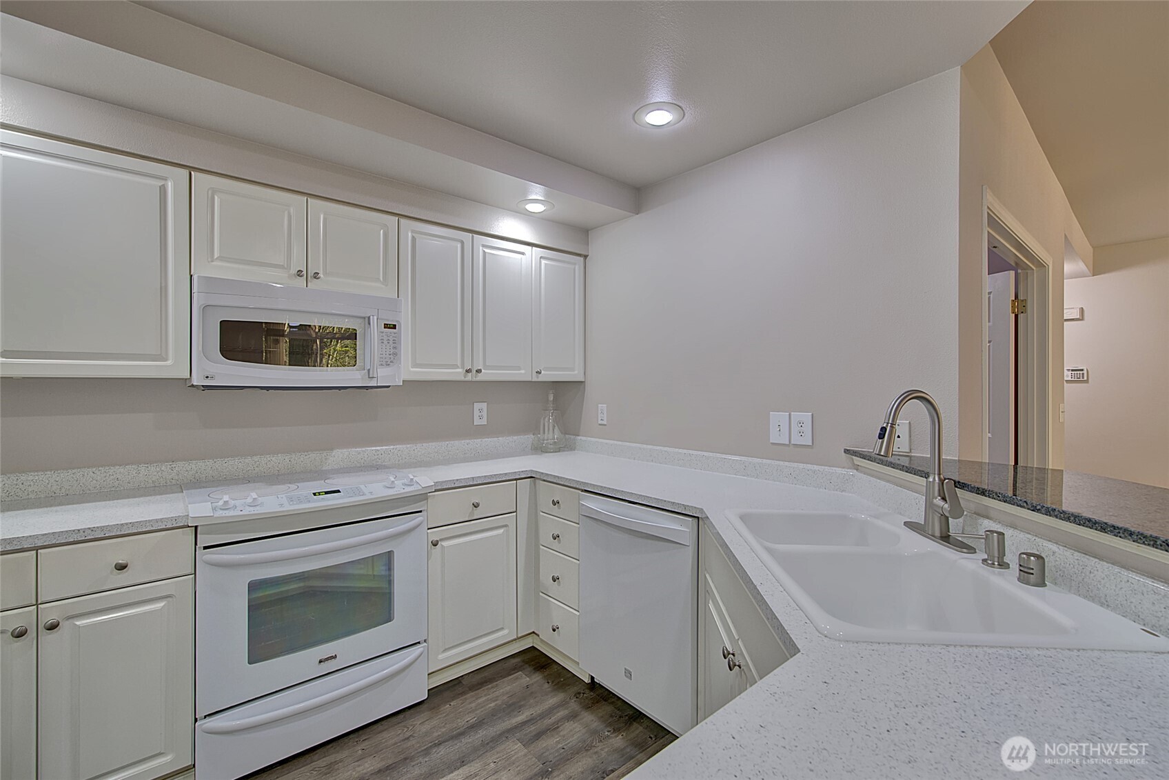 714 228th Street Southwest, Unit O101 Bothell, WA 98021 - Photo 12 of 32