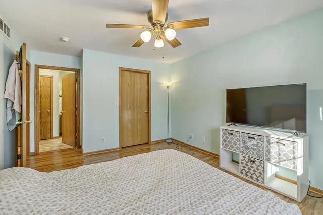 $260,000 | 23712 Belle Court, Hampton, MN 55031