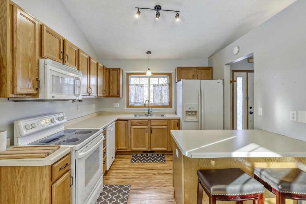 23712 Belle Court Hampton, MN 55031 - Photo 7 of 22