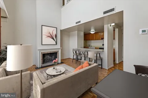 $505,000 | 312 Severn Avenue, Unit E407, Annapolis, MD 21403