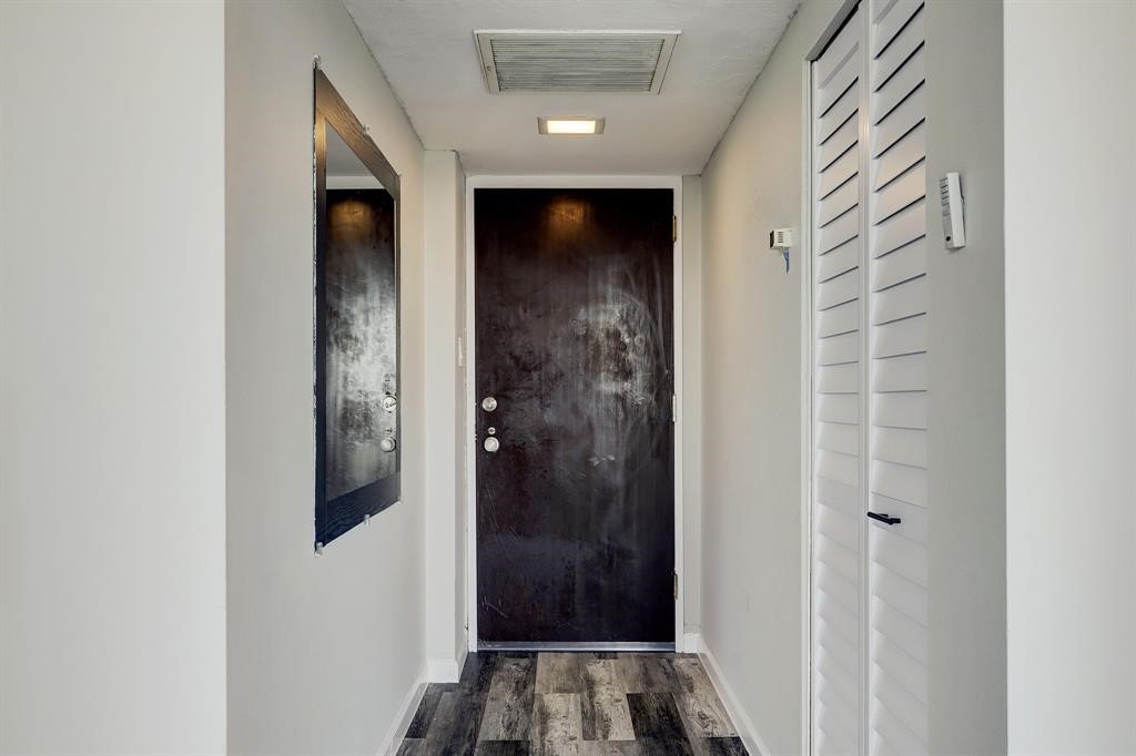 2016 Main Street, Unit 2204 Houston, TX 77002 - Photo 2 of 21
