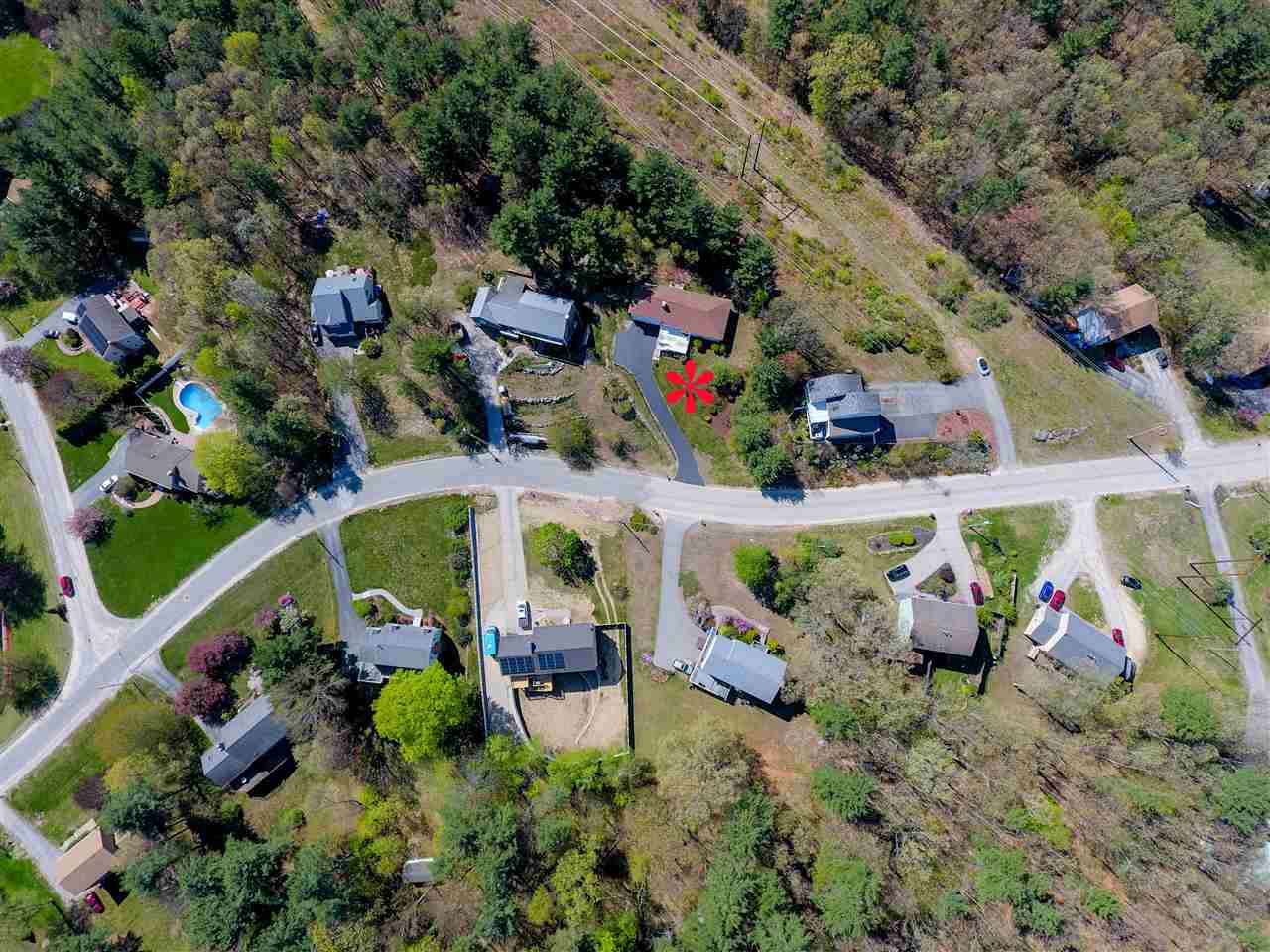 25 Rangers Drive Hudson, NH 03051 - Photo 4 of 40