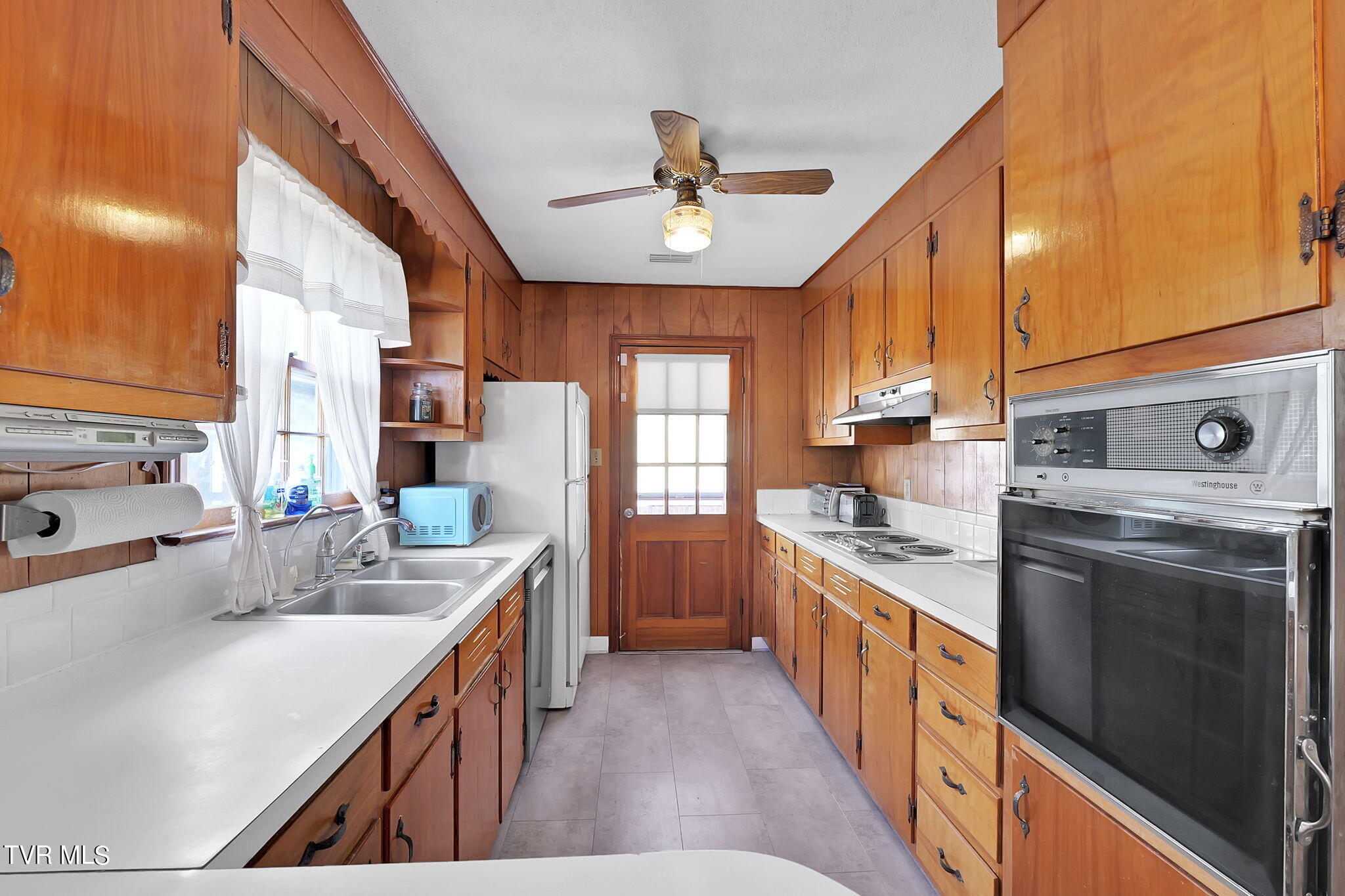 424 Seminole Road Bristol, VA 24201 - Photo 9 of 22 7-web-or-mls-424-seminole-rd