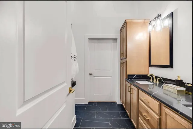 $649,000 | 1 Mosby Drive, Linden, VA 22642