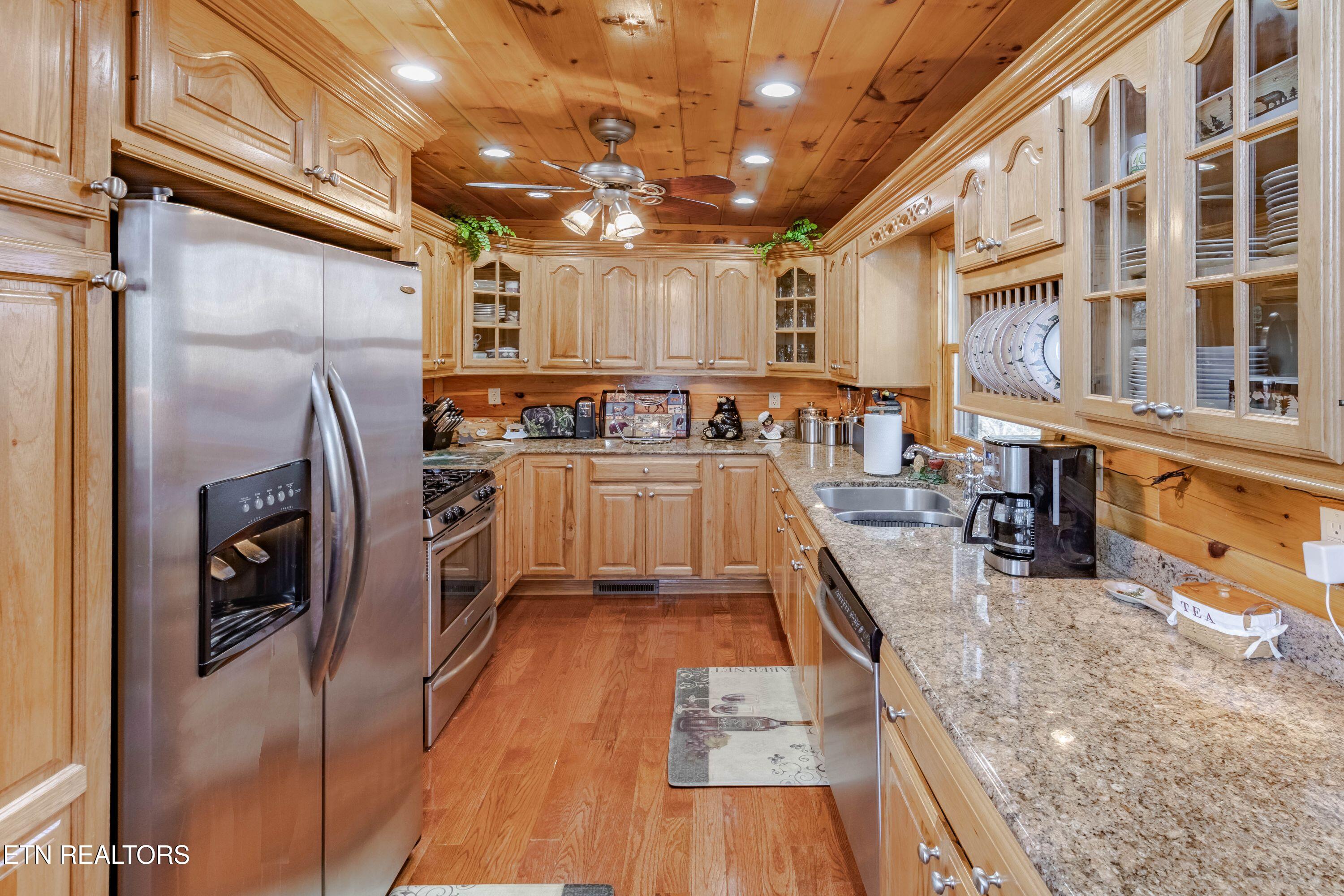 3341 Sugar Maple Loop Road Sevierville, TN 37862 - Photo 22 of 60 IMG_2045-HDR