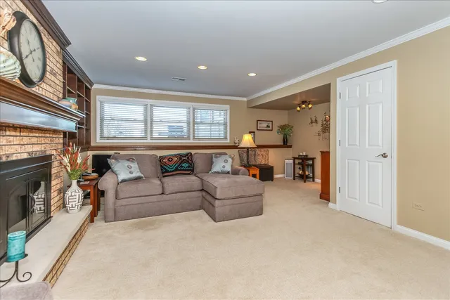 $530,000 | 1109 Carriage Lane, Schaumburg, IL 60193