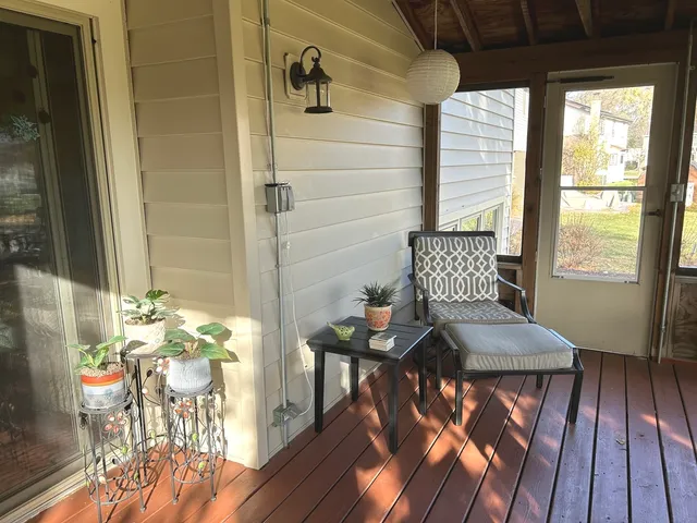 $530,000 | 1109 Carriage Lane, Schaumburg, IL 60193