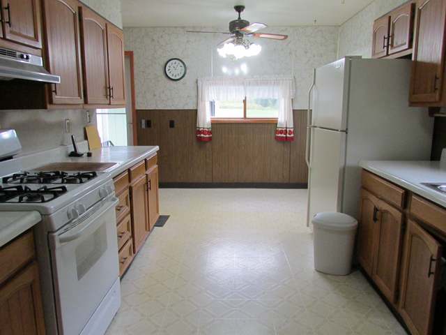 W8997 Claire Road Deerbrook, WI 54424 - Photo 2 of 8 Gallery Image 2